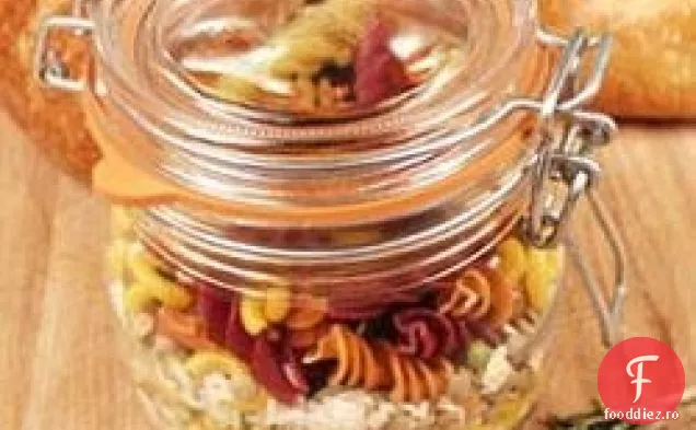 Dragoste supa se amestecă într-un borcan