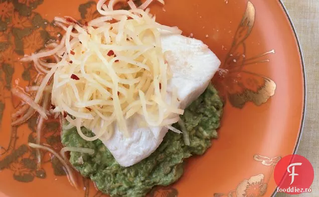 Halibut cu piure de Avocado și salată verde de Papaya