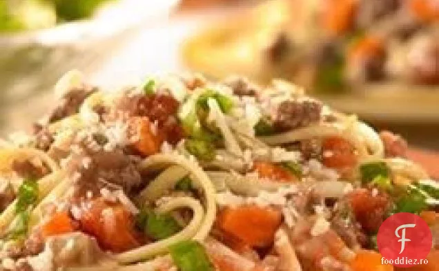Linguine cu sos de carne savuros