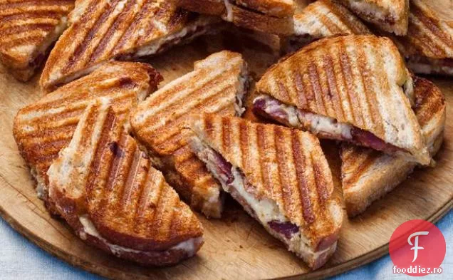 Ultimate Brânză La Grătar