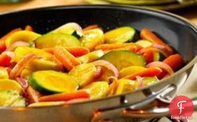 Cimbru De Legume Se Amestecă-Prăji