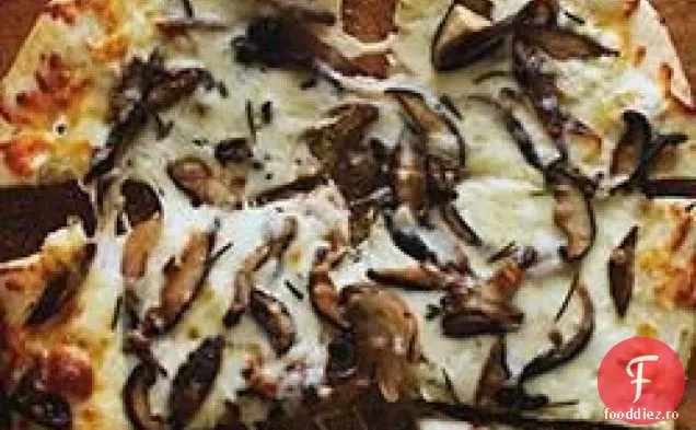 Pizza albă cu ciuperci