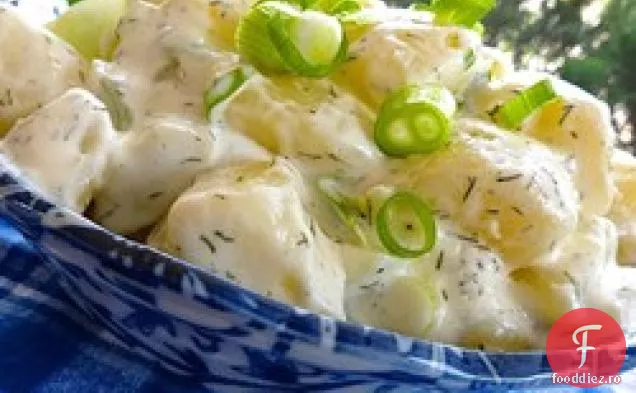 Salată ușoară de cartofi cu mărar