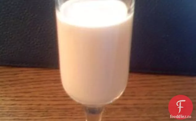 Wolf ' s light Irish Cream