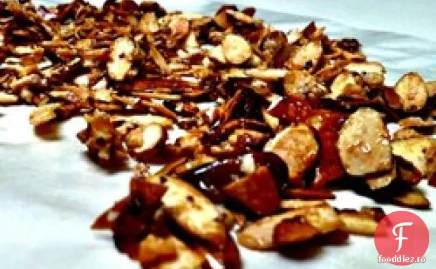 Topping De Salată De Migdale Prăjite Cu Zahăr