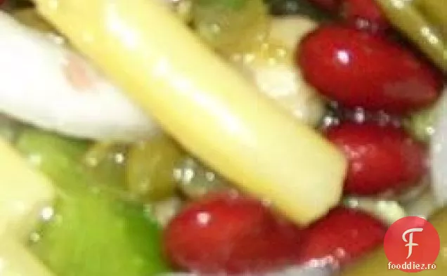 Salată De Patru Fasole