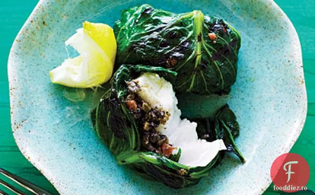 Pachete de Halibut, salată și tapenadă la grătar