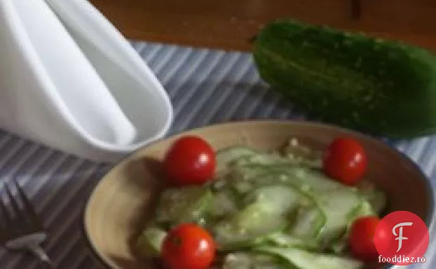 Salată de castraveți II