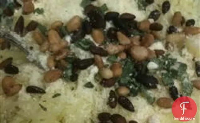 Spaghete Squash cu nuci de pin și Romano