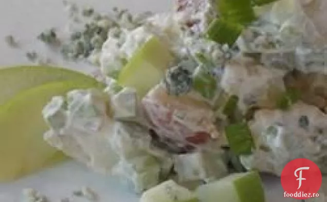 Salată de cartofi albastru verde și roșu