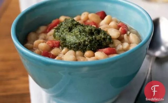 Fasole albă cu ardei roșu prăjit și Pesto