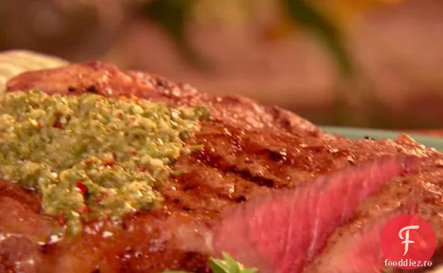 Fripturi de oase T cu sos de pătrunjel de usturoi