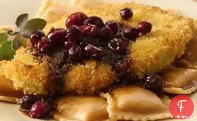 Turkey Scallopini și Ravioli de Squash cu unt brun de afine