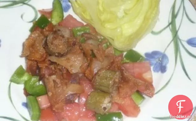 Salată De Bacon, Roșii Și Bame Prăjite
