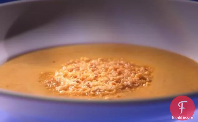 Supă cremoasă de dovleac cu Frico de alune prăjite