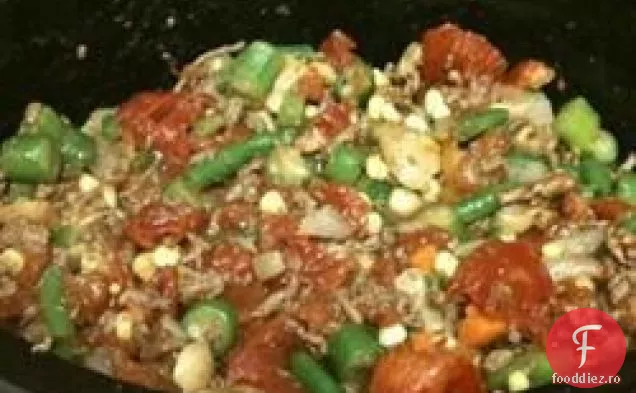 Supă de legume-carne de vită cu aragaz lent cu Okra