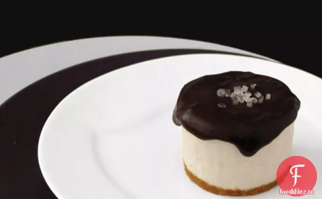 Cheesecake cu arahide sărate fără coacere