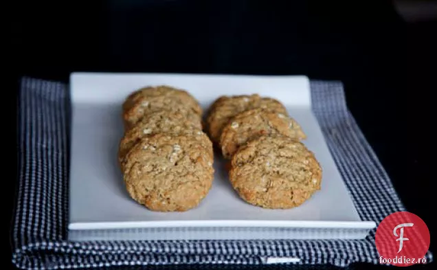 Biscuiți Cu Fulgi De Ovăz Cu Unt De Arahide