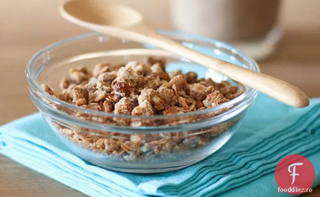 Unt De Arahide Și Chipsuri Granola