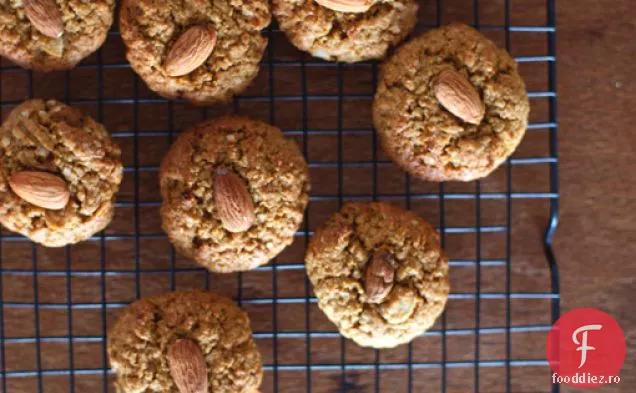 Unt De Arahide Maple Almond Cookies
