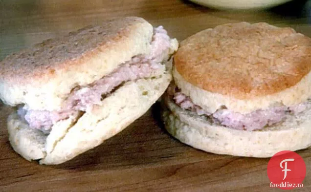 Umplutură De Biscuiți Cu Șuncă