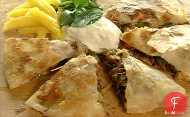 Ceapă Maui caramelizată și quesadillas de rață la grătar