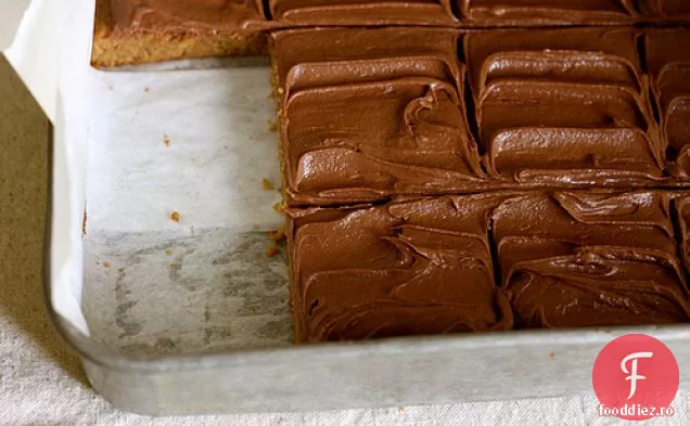 Unt De Arahide Blondies Cu Glazura De Ciocolata Cu Lapte