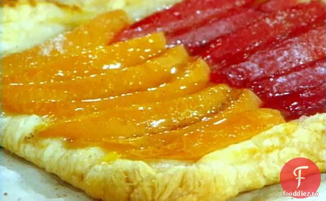 Torturi de patiserie cu puf de prune și caise