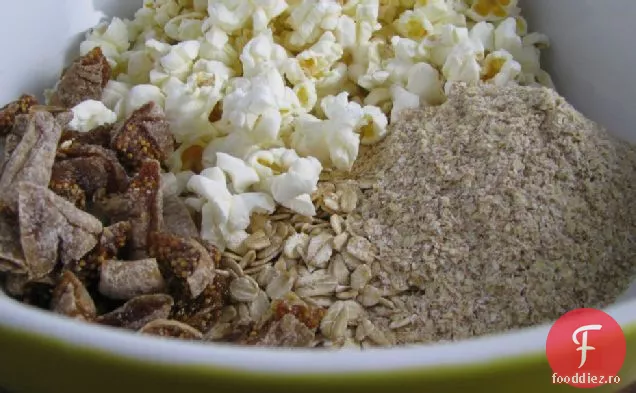 Unt De Arahide Popcorn Granola Bites