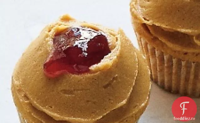 Cupcakes Cu Unt De Arahide Cu Glazură De Unt De Arahide Și Jeleu