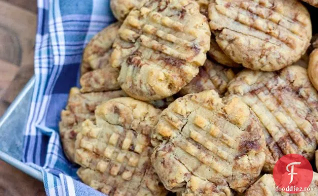 Unt De Arahide Nutella Swirl Cookie-Uri