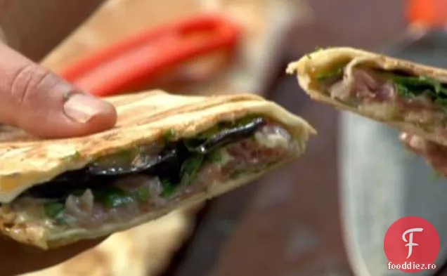 Panini de vinete la grătar cu brânză albastră Cambodzola, Prosciutto și Rucola