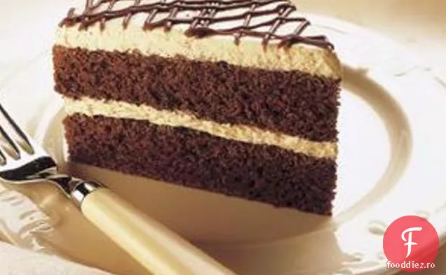Tort de cacao cu cremă de arahide