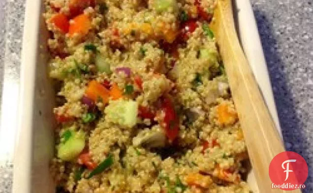 Salata de legume Quinoa cu vinaigrette Zesty