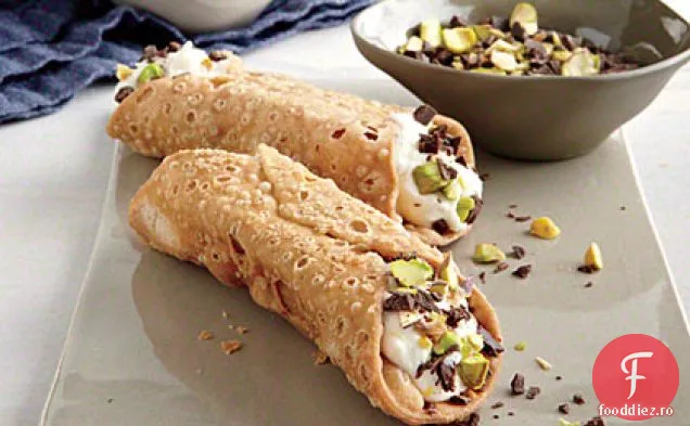 Cannoli cu ciocolată cu fistic