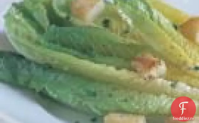 Salată De Parmezan Prăjită Și Ulei De Usturoi Caesar