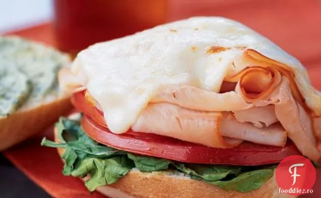 Sandwich-Uri Pesto Din Turcia