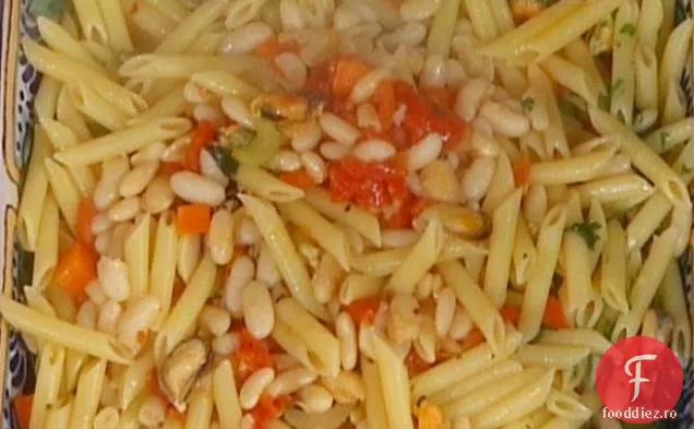 Paste cu midii și fasole: Penne con Cozze e Fagioli