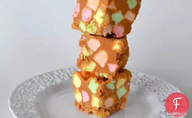 Tort Confetti Cu Unt De Arahide