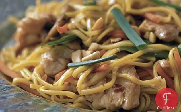 Pui-Arahide Chow Mein