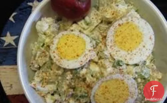 Salată De Cartofi Cu Brânză De Vaci
