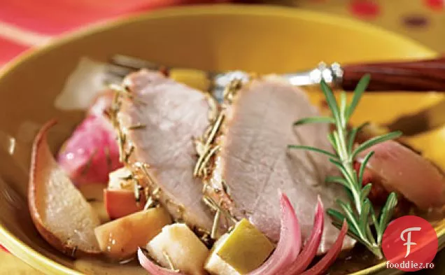 Carne de porc cu mere, pere și ceapă