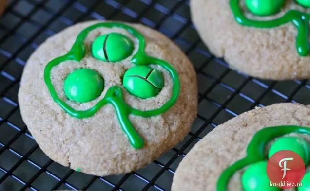 Dublu Unt De Arahide Shamrock Cookie-Uri