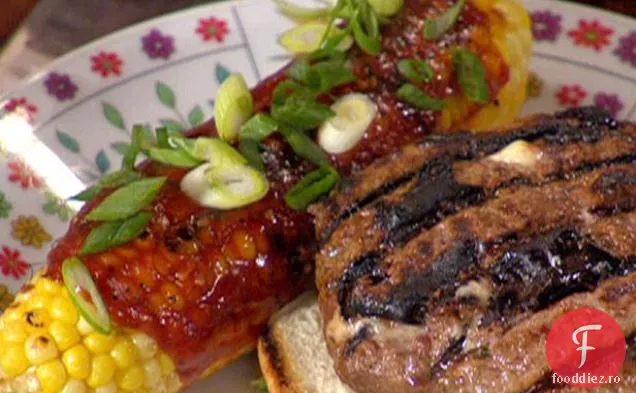 Grătar de porumb la grătar