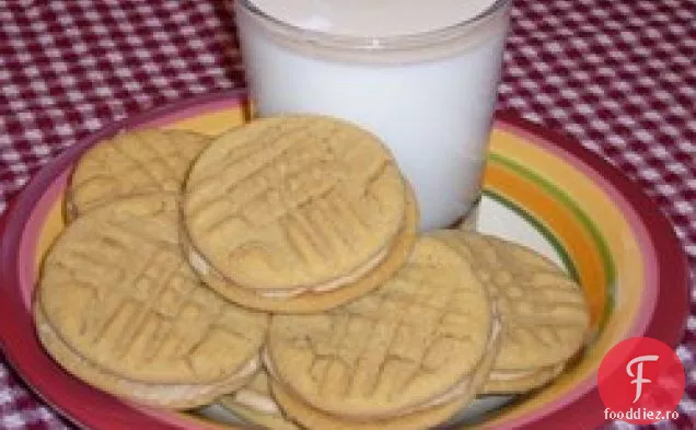 Cookie-Uri Sandwich Cu Unt De Arahide