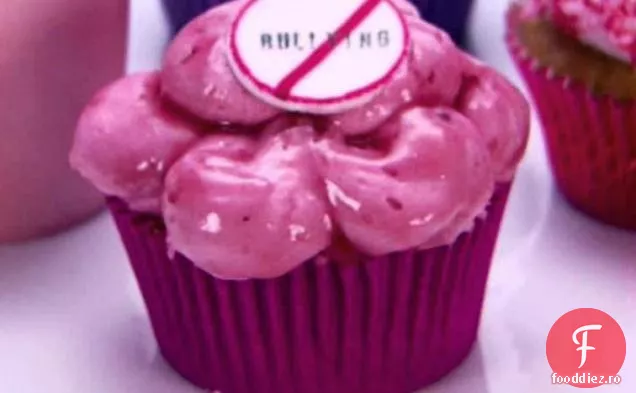 Anti-Bullying Dodge Ball Cupcakes, aka unt de arahide și jeleu
