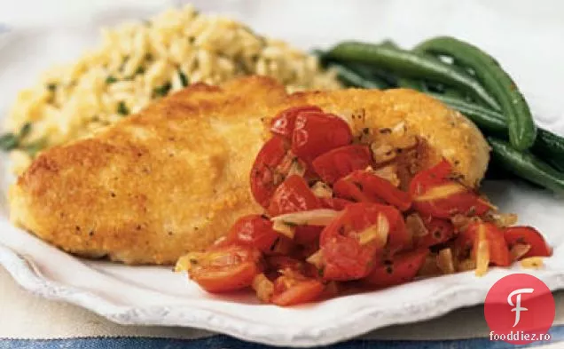Paillard de pui parmezan cu sos de roșii Cherry