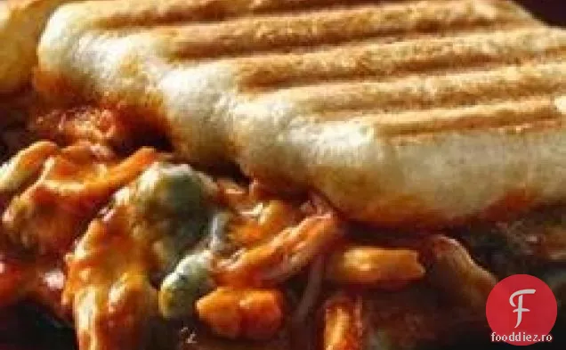 Panini De Pui De Bivol