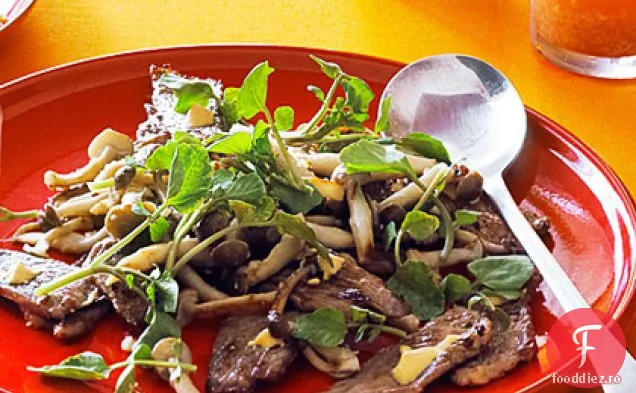 Friptură din New York cu ciuperci cu clapetă