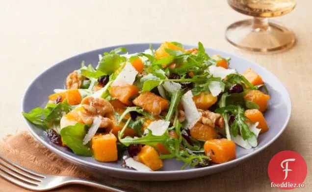 Salată de dovlecei de Butternut prăjită cu vinetă caldă de cidru